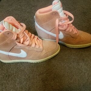 Nike heels, size 8, color orange